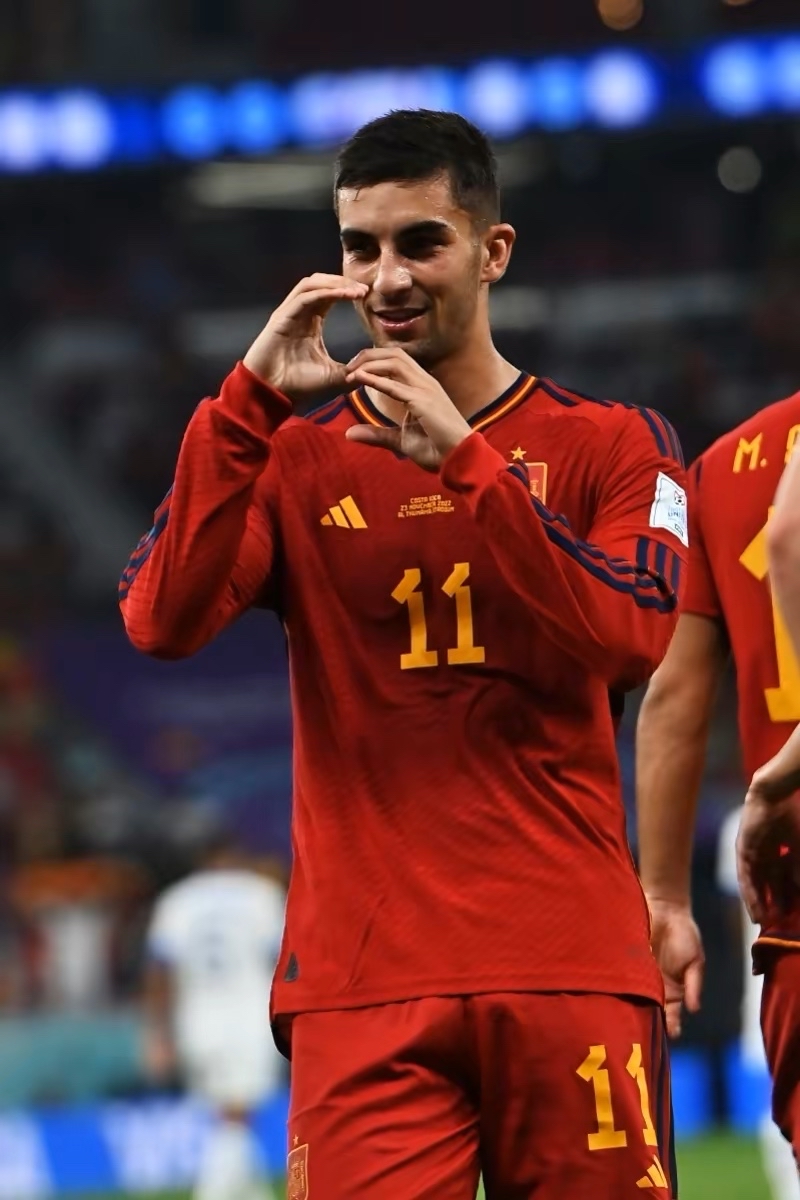 罗马力克克罗地亚，加维惊艳四座