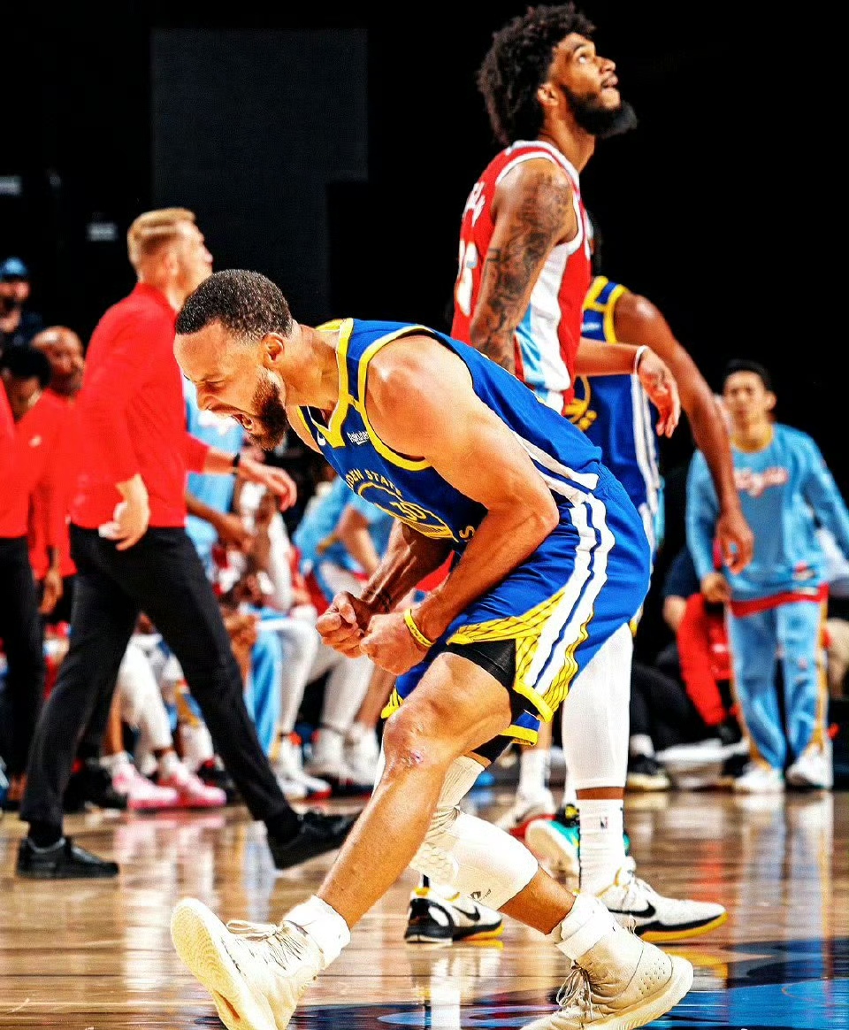 勇士翻盘灰熊,拉文高光表现 勇士翻盘灰熊,拉文高光表现