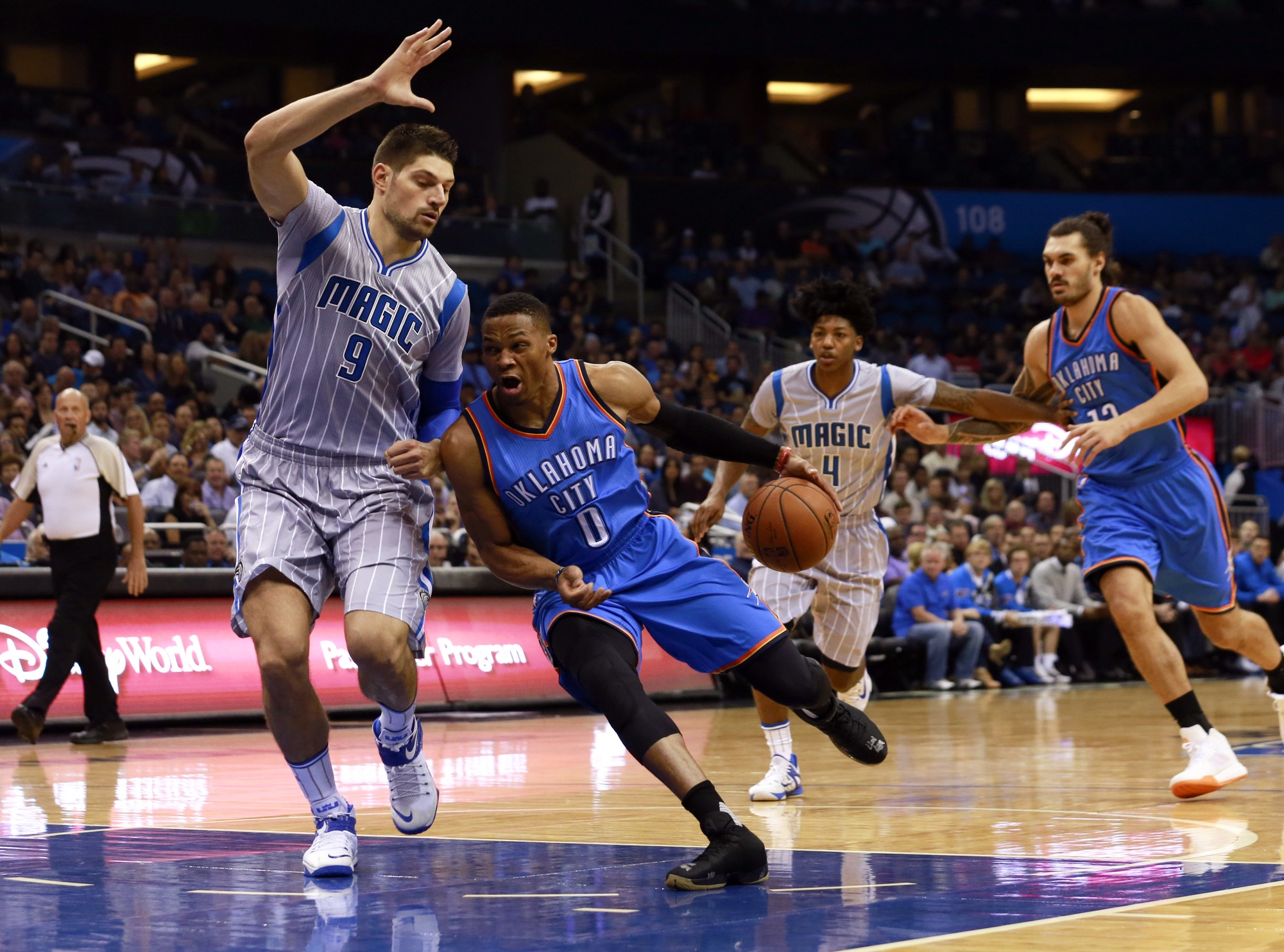 雷霆险胜北京队，武切维奇点燃赛场