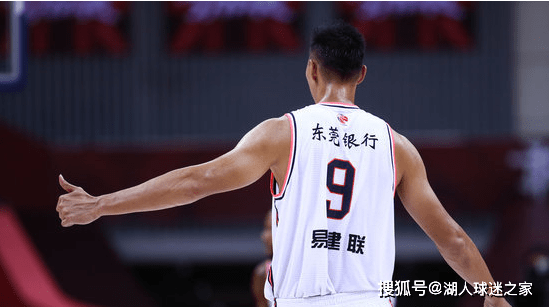 广东队险胜北京队，詹姆斯惊艳四座