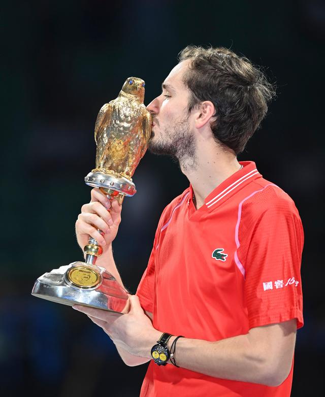 美网轻取ATP总决赛，梅德韦杰夫惊艳四座