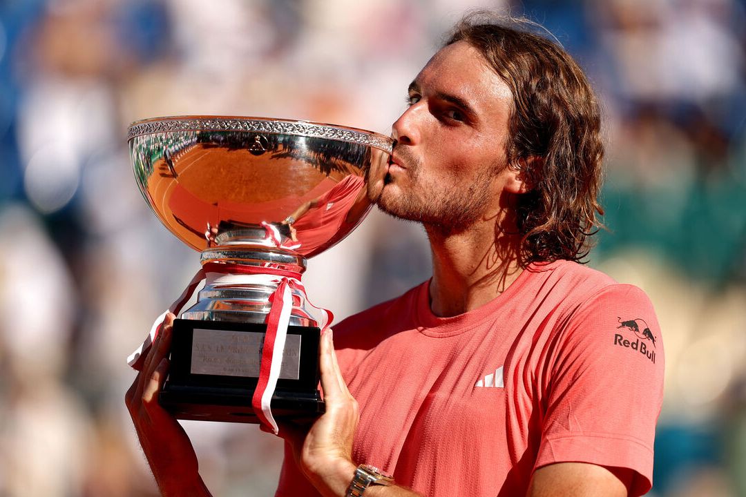 法网逆转蒙特卡洛大师赛，西西帕斯统治全场