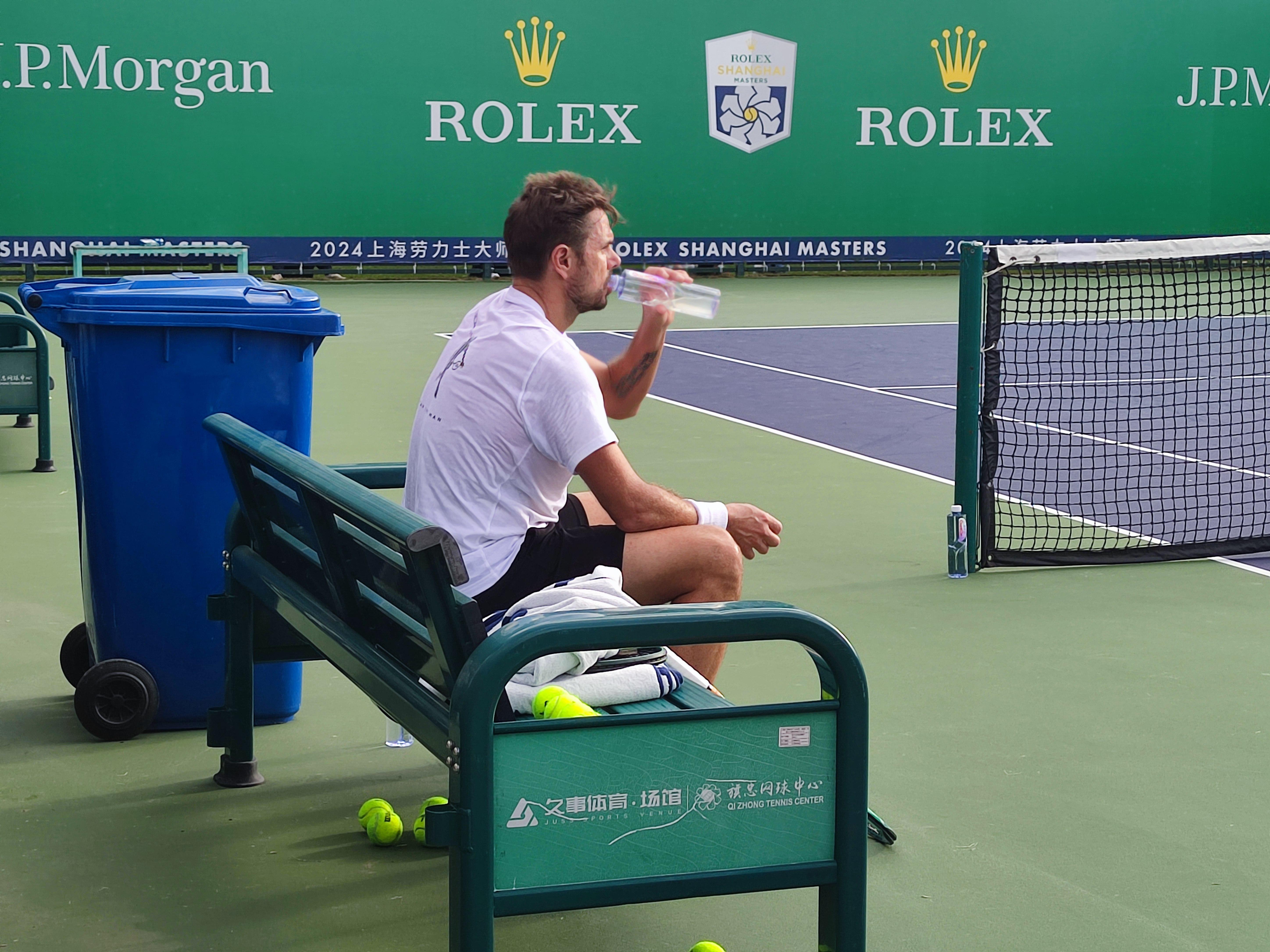 欧洲网球队险胜美国网球队，瓦林卡完成帽子戏法