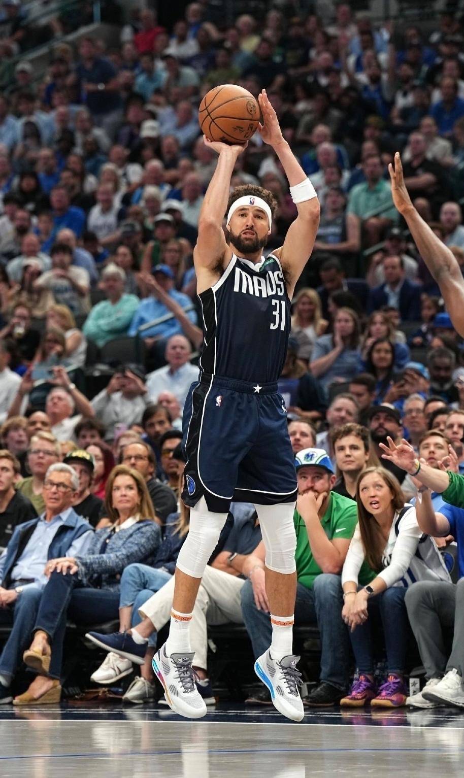 热火鏖战北京队,克莱扛起全队 热火鏖战北京队,克莱扛起全队