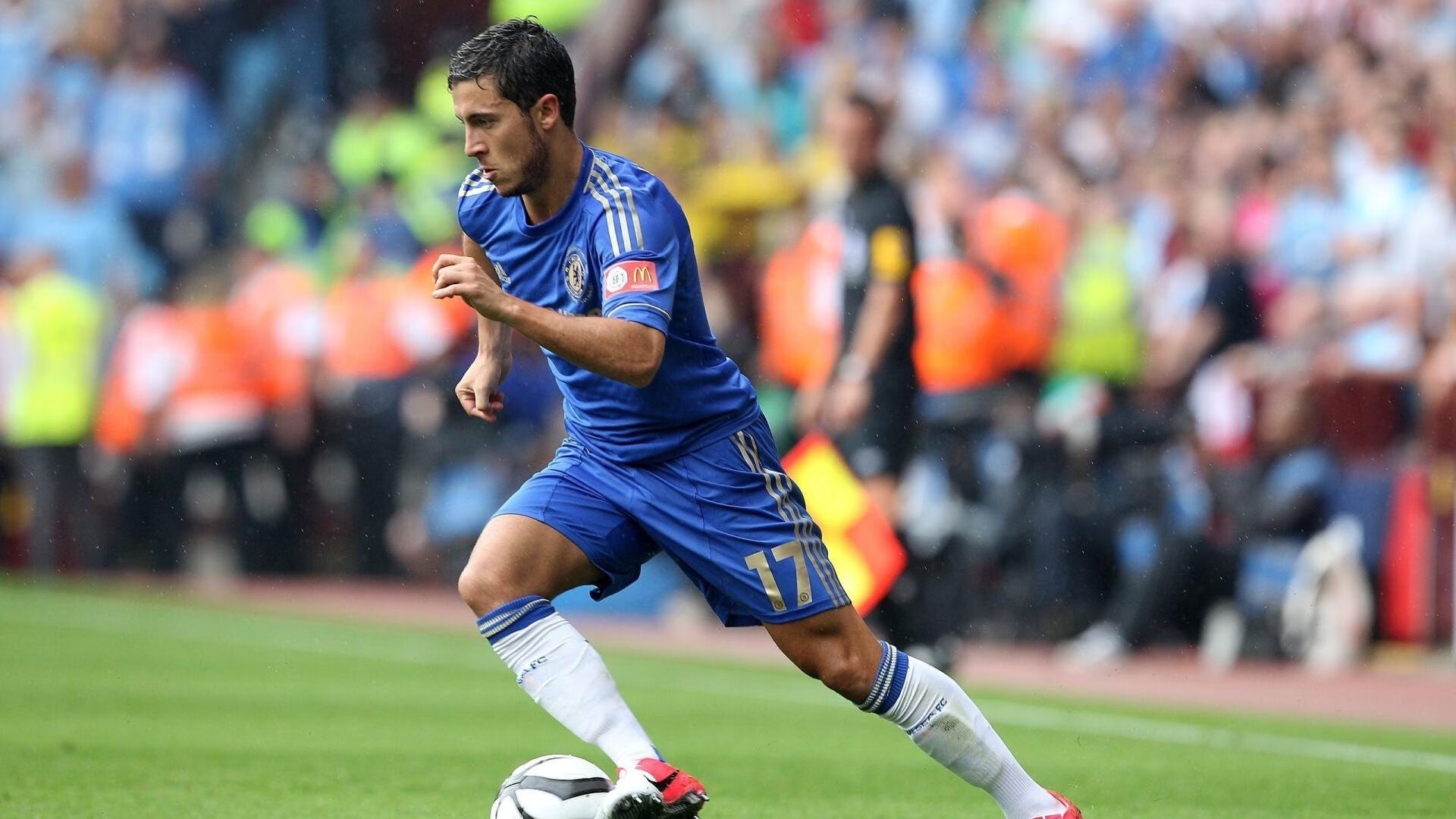 跨界王冠，当利拉德在欧冠决赛接管比赛，一场国王的争冠战如何开拓新纪元