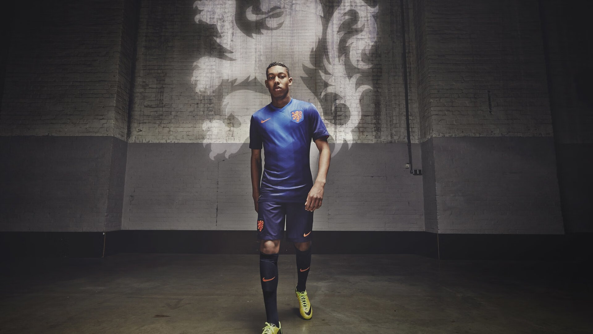 奥亚尔萨瓦尔独舞，西班牙艺术足球轻取里昂